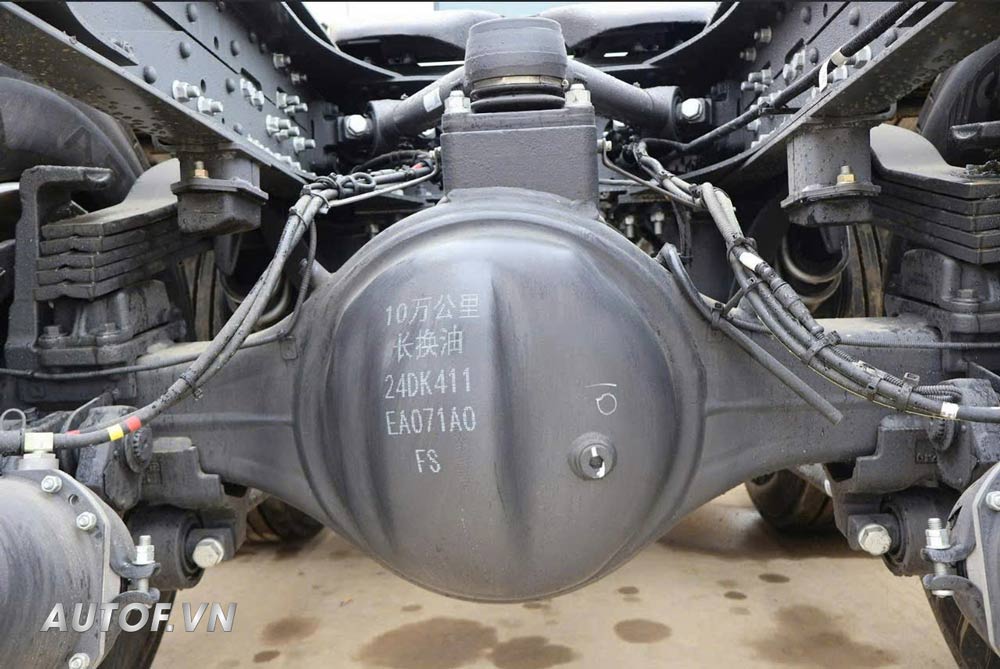 dau keo ChengLong H5v 390Hp